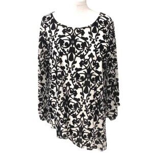 Alfani asymmetrical flocked flared sleeve damask pattern tunic. Women's XL